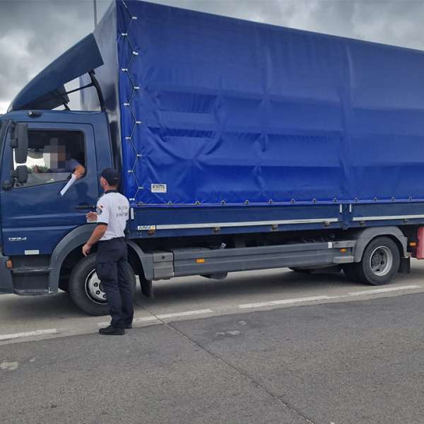 Peste 800 de persoane și 300 vehicule verificate în zona transfrontalieră, în județul Satu Mare