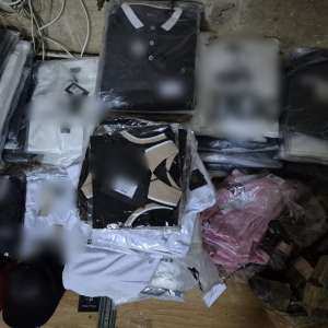 Peste 3.500 de produse susceptibile a fi contrafăcute, în valoare de peste 800.000 de lei, descoperite de polițiștii de frontieră giurgiuveni