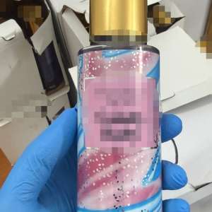 Peste 3.500 de produse susceptibile a fi contrafăcute, în valoare de peste 800.000 de lei, descoperite de polițiștii de frontieră giurgiuveni