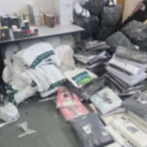 Peste 3.500 de produse susceptibile a fi contrafăcute, în valoare de peste 800.000 de lei, descoperite de polițiștii de frontieră giurgiuveni
