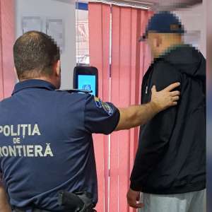 Cetățeni moldoveni căutați de către autoritățile din Austria, depistați de poliţiştii de frontieră în PTF Oancea