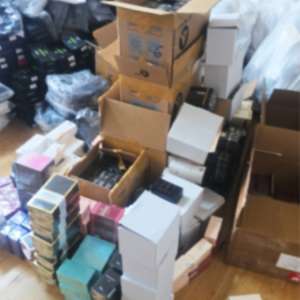 SUMMER MIGRATION 4 – Polițiștii de frontieră giurgiuveni au descoperit articole susceptibile a fi contrafăcute, în valoare de aproximativ 740.000 de lei