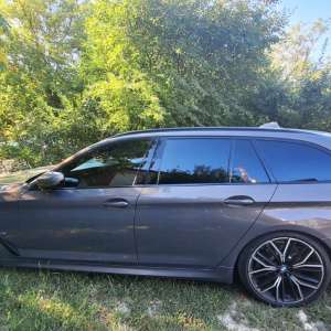 Două autoturisme căutate de autoritățile din Belgia și Spania, descoperite la frontiera cu R. Moldova