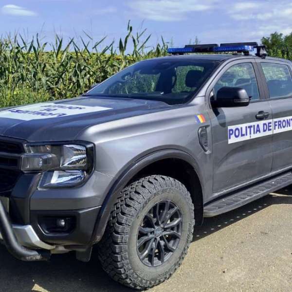 Participant la trafic depistat la volanul unui autoturism, deşi nu avea acest drept