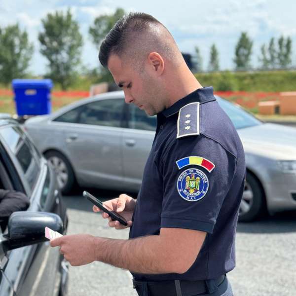 Persoană dată &icirc;n urmărire internațională, depistată de polițiștii de frontieră la Calafat