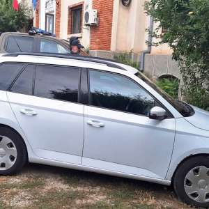 Autoturism semnalat furat din Italia, descoperit la Albița