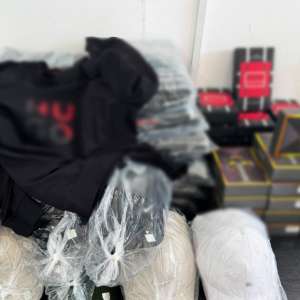 Peste 1.000 de produse susceptibile a fi contrafăcute și 43.000 de țigarete cu timbru bulgăresc, descoperite de polițiștii de frontieră în cadrul unei acțiuni BLITZ