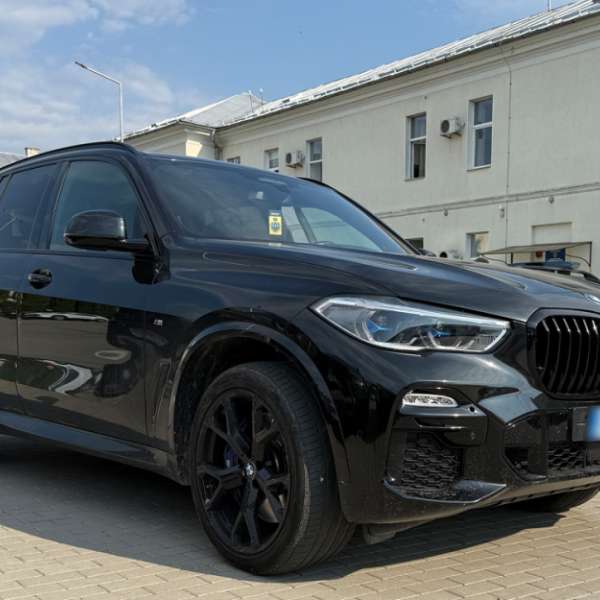 Autoturism de lux, în valoare de peste 300.000 de lei, depistat de polițiștii de frontieră maramureșeni