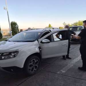 A cumpărat un permis fals de conducere cu 750 de euro crezând că este real