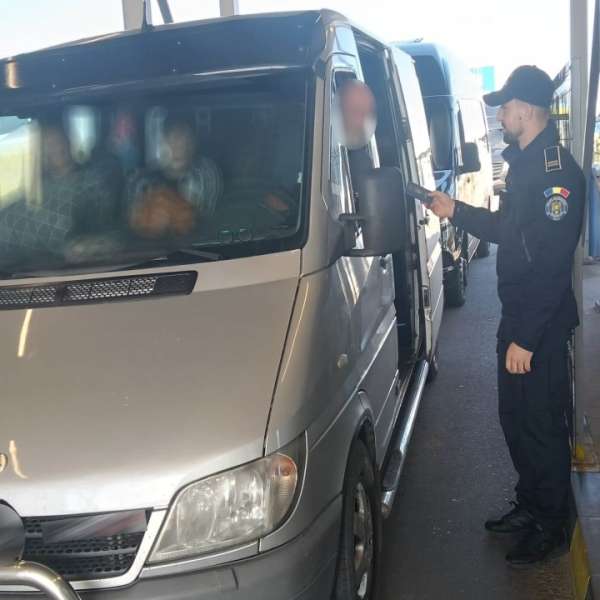 Cetățean român depistat la volanul unui autoturism, deşi nu avea acest drept