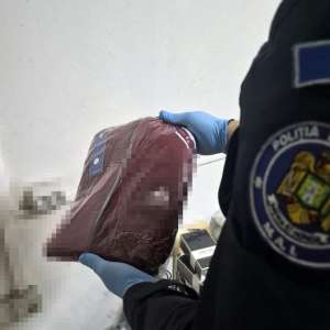 Acțiuni BLITZ la Giurgiu și Calafat: peste 9.000 de produse susceptibile a fi contrafăcute, în valoare de aproximativ 1,8 milioane de lei, confiscate de polițiștii de frontieră