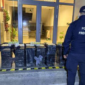 Țigări în valoare de aproape 63.000 lei confiscate la frontiera de nord