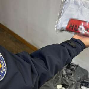 Aproximativ 4.000 de produse susceptibile a fi contrafăcute și 13.200 de țigarete fără timbru fiscal, descoperite de polițiștii de frontieră în cadrul unei acțiuni BLITZ