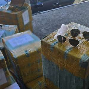 Mii de bunuri susceptibile a fi contrafăcute în valoare de peste 2 milioane de lei descoperite de polițiștii de frontieră constănțeni