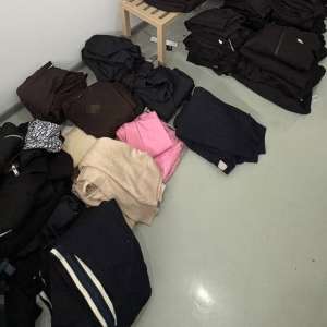 Bunuri susceptibile a fi contrafăcute în valoare de aproximativ 600.000 de lei, descoperite de polițiștii de frontieră constănțeni