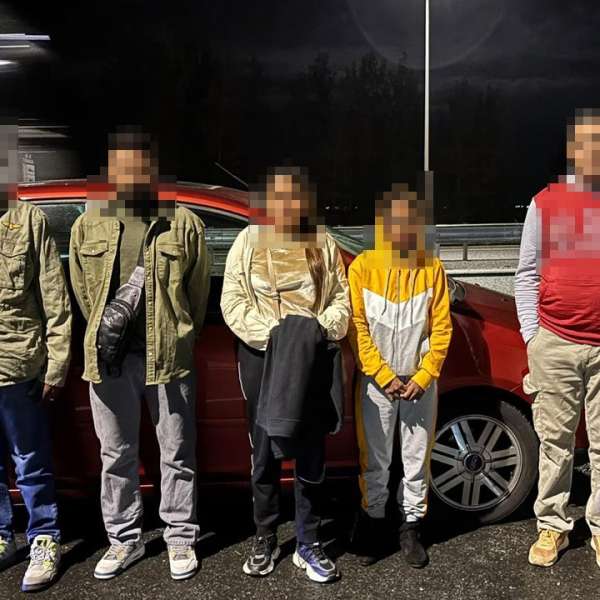 Patru cetățeni străini cu vize expirate, depistați folosind documentele altor persoane