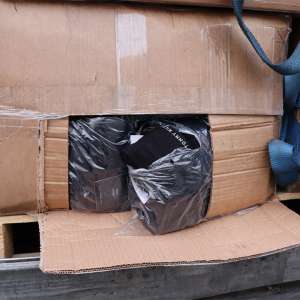 Produse susceptibile a fi contrafăcute, în valoare de aproximativ 900.000 de lei, depistate de polițiștii de frontieră din cadrul Inspectoratului Teritorial al Poliției de Frontieră Giurgiu