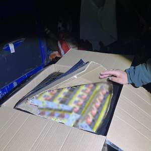 Aproximativ 150.000 de țigarete ascunse înautovehicule, descoperite de polițiștii de frontieră încadrul acțiunii „Autumn Operation”