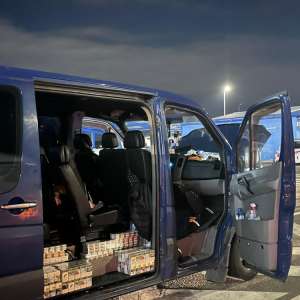 Aproximativ 150.000 de țigarete ascunse înautovehicule, descoperite de polițiștii de frontieră încadrul acțiunii „Autumn Operation”
