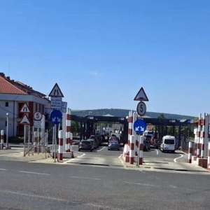 Permisul de conducere preschimbat în fals i-a adus un dosar penal