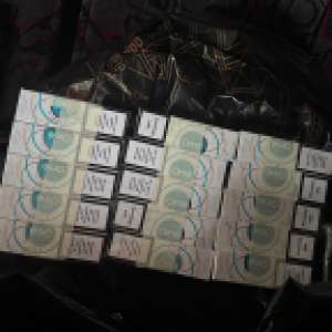 Peste 3.000 de produse susceptibile a fi contrafăcute și aproximativ 31.000 de țigarete fără timbru fiscal, descoperite de polițiștii de frontieră din Giurgiu și Bechet în cadrul unei acțiuni BLITZ