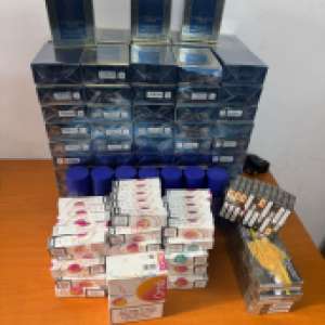 Peste 3.000 de produse susceptibile a fi contrafăcute și aproximativ 31.000 de țigarete fără timbru fiscal, descoperite de polițiștii de frontieră din Giurgiu și Bechet în cadrul unei acțiuni BLITZ