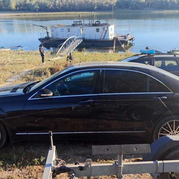 Autoturism &icirc;n valoare de aproximativ 18.000 lei, căutat de autoritățile din Irlanda, descoperit de polițiștii de frontieră constănțeni
