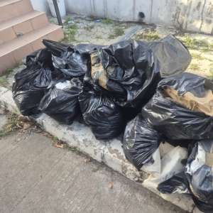 Aproximativ 3.000 de produse susceptibile a fi contrafăcute, indisponibilizate de polițiștii de frontieră din Giurgiu și Călărași