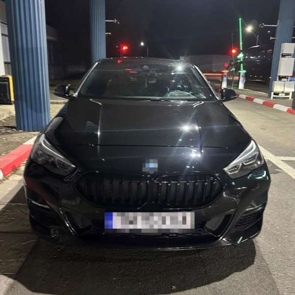 Autoturism căutat de autorităţile din Slovacia, descoperit la PTF Moravița