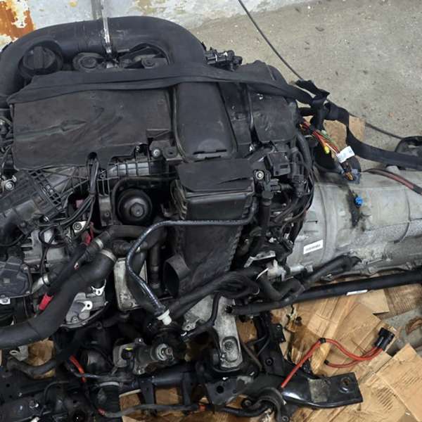 Componente auto provenite de la un autoturism semnalat furat, descoperite la PTF Sculeni