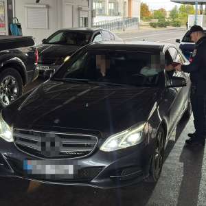 Permis de conducere fals, procurat cu 500 de euro, descoperit la controlul de frontieră