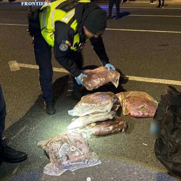 Peste şapte kilograme de canabis, descoperite la intrarea în ţară, la Nădlac. Un tânăr a fost reţinut