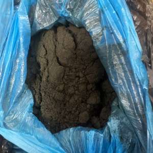 Aproximativ șase kilograme de tutun de mestecat, ascunse în recipiente de băuturi răcoritoare, descoperite de polițiștii de frontieră giurgiuveni