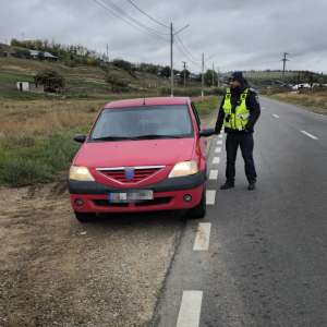 Cetățean român depistat la volanul unui autoturism, deşi nu avea acest drept