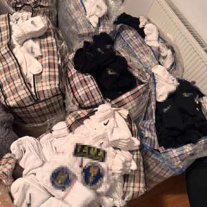 Bunuri susceptibile a fi contrafăcute, în valoare de aproximativ 90.000 lei, descoperite în PTF Vicovu de Sus