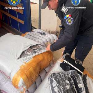 Polițiștii de frontieră au scos din circuitul ilegal aproximativ 64.000 de bunuri susceptibile a fi contrafăcute, în valoare de peste 18,7 milioane de lei, descoperite
