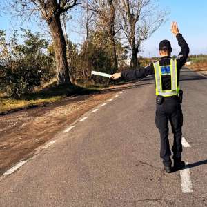 Cetățean român depistat la volanul unui autoturism, deşi avea dreptul de a conduce suspendat