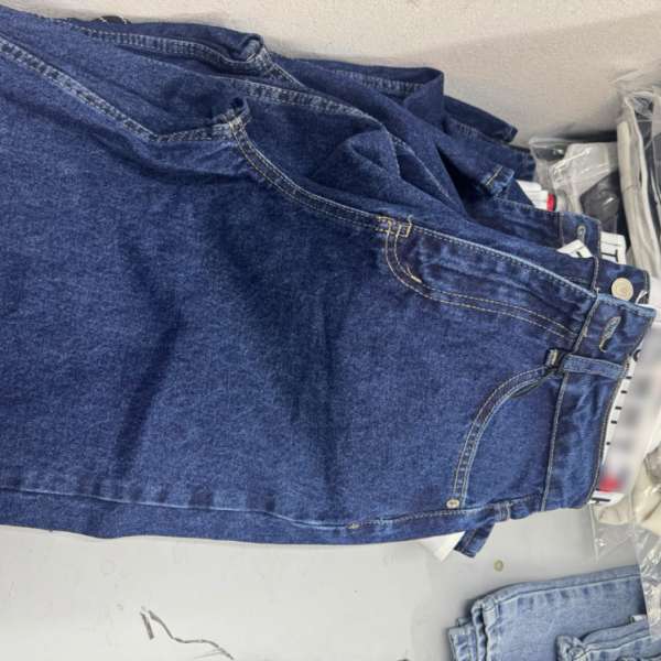 Produse susceptibile a fi contrafăcute, &icirc;n valoare de aproximativ 400.000 lei, depistate de polițiștii de frontieră din cadrul Inspectoratului Teritorial al Poliției de Frontieră Giurgiu