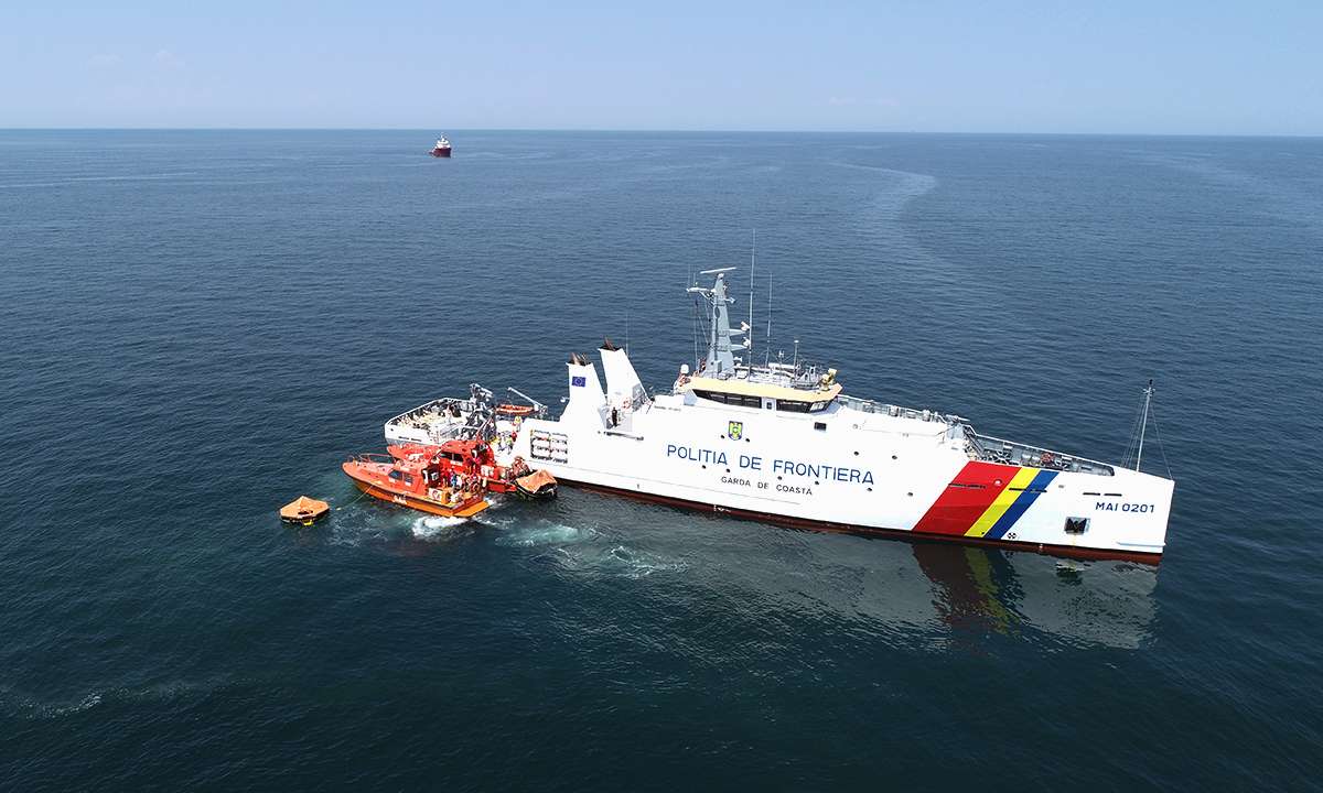 Polițiștii de frontieră români - eroi în Marea Mediterană